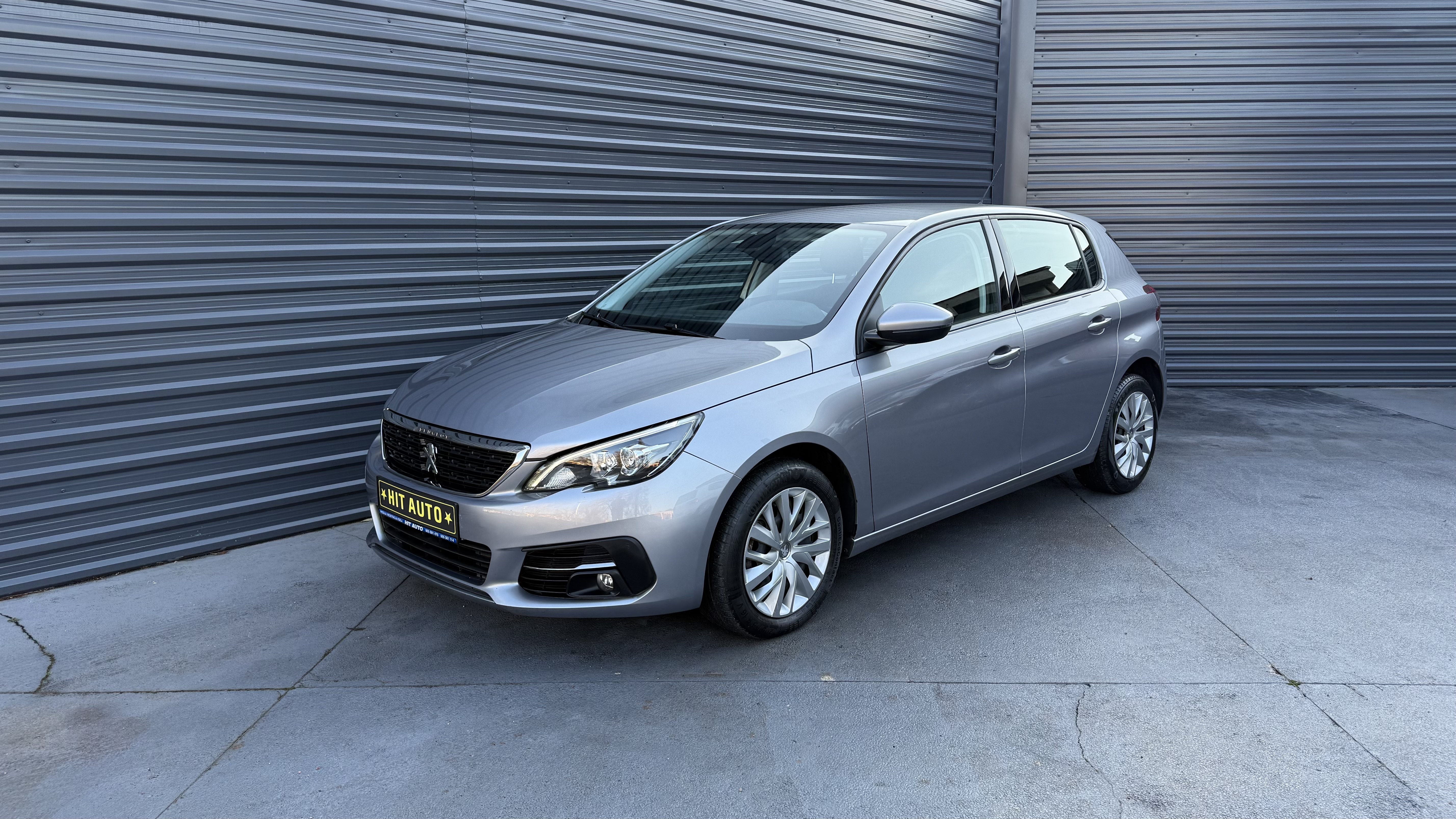 #auto alt preko naziva slike